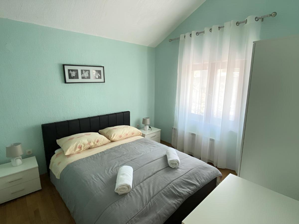 Apartmani Ana Borovac Funtana Exterior photo